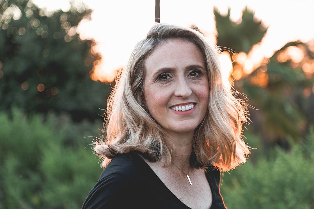 middle aged woman smiling with deteriorating eyesight
